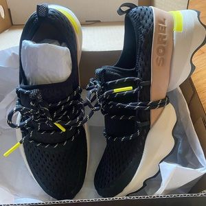 Sorelle impact lace in black size 7 1/2. Brand-new inbox never worn